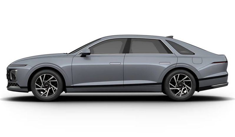 Hyundai Azera 2025 front view in UAE